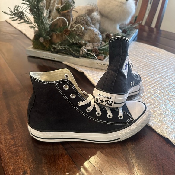 Converse High Top - Chuck Taylor All Star Canvas - Picture 2 of 5